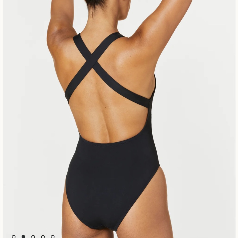 Andie tulum smooth black full coverage one piece swimsuit medium